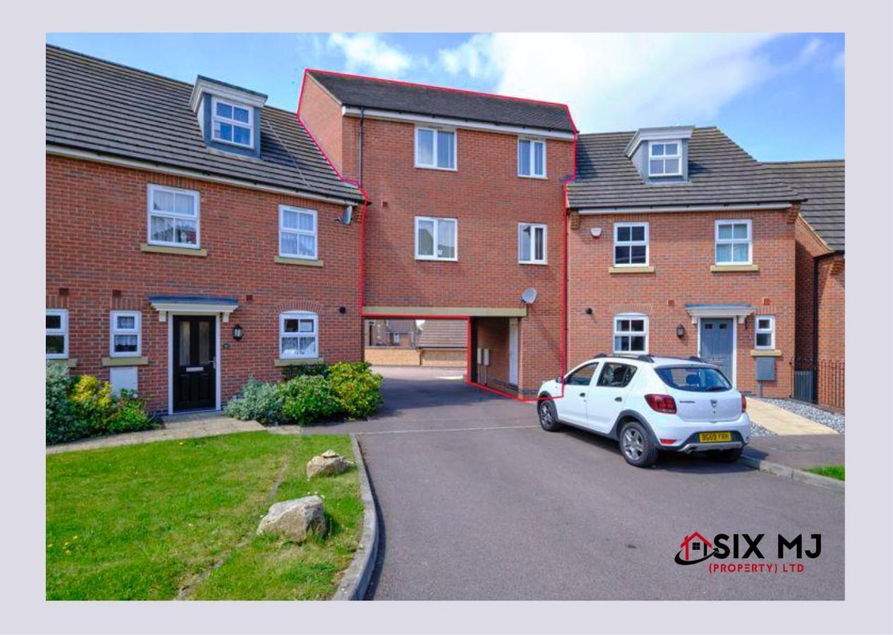 Chichele House, Sleeps 8, Nr Rushden Lakes, Allocated Parking, Corporate Welcome Higham Ferrers Extérieur photo