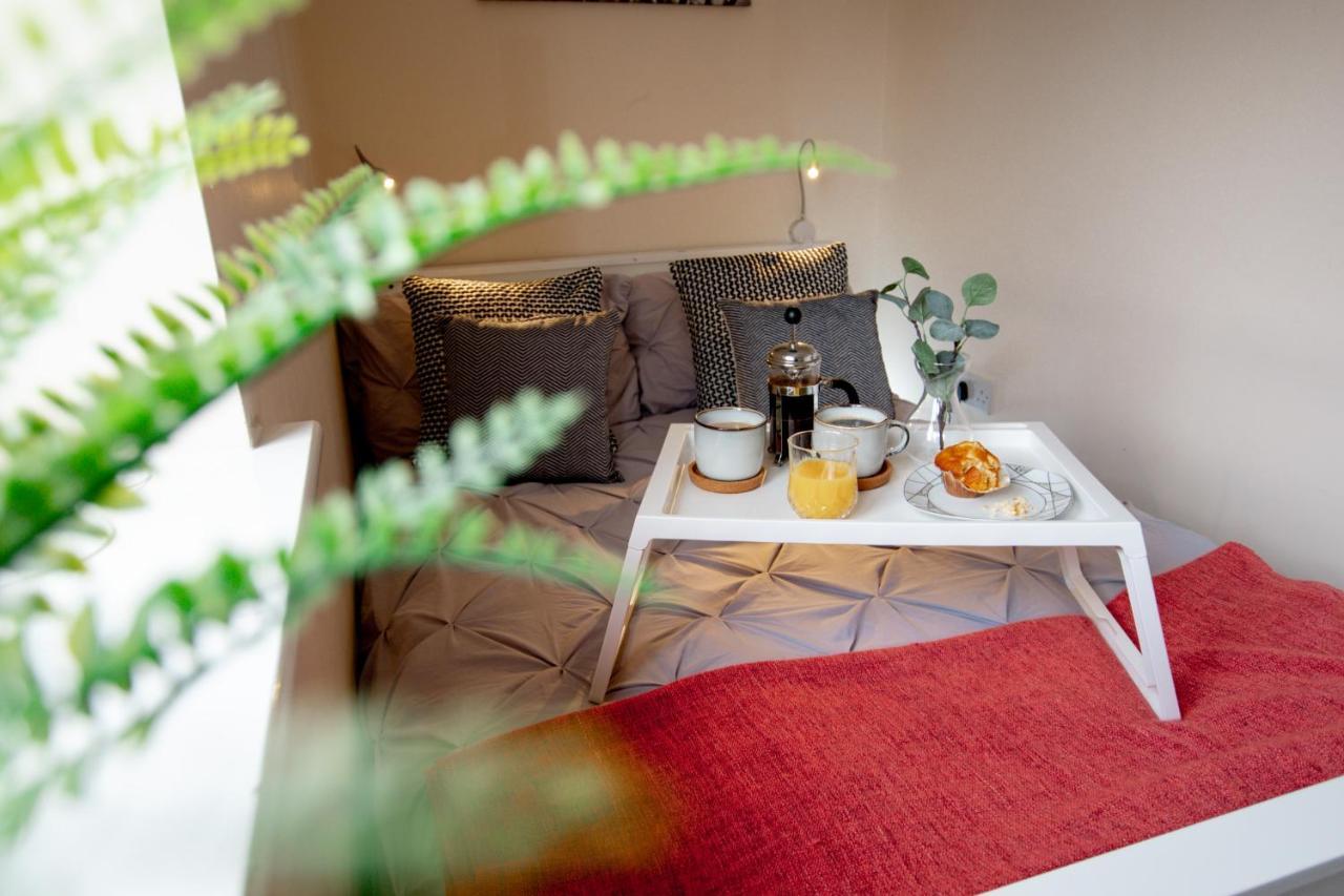 Chichele House, Sleeps 8, Nr Rushden Lakes, Allocated Parking, Corporate Welcome Higham Ferrers Extérieur photo