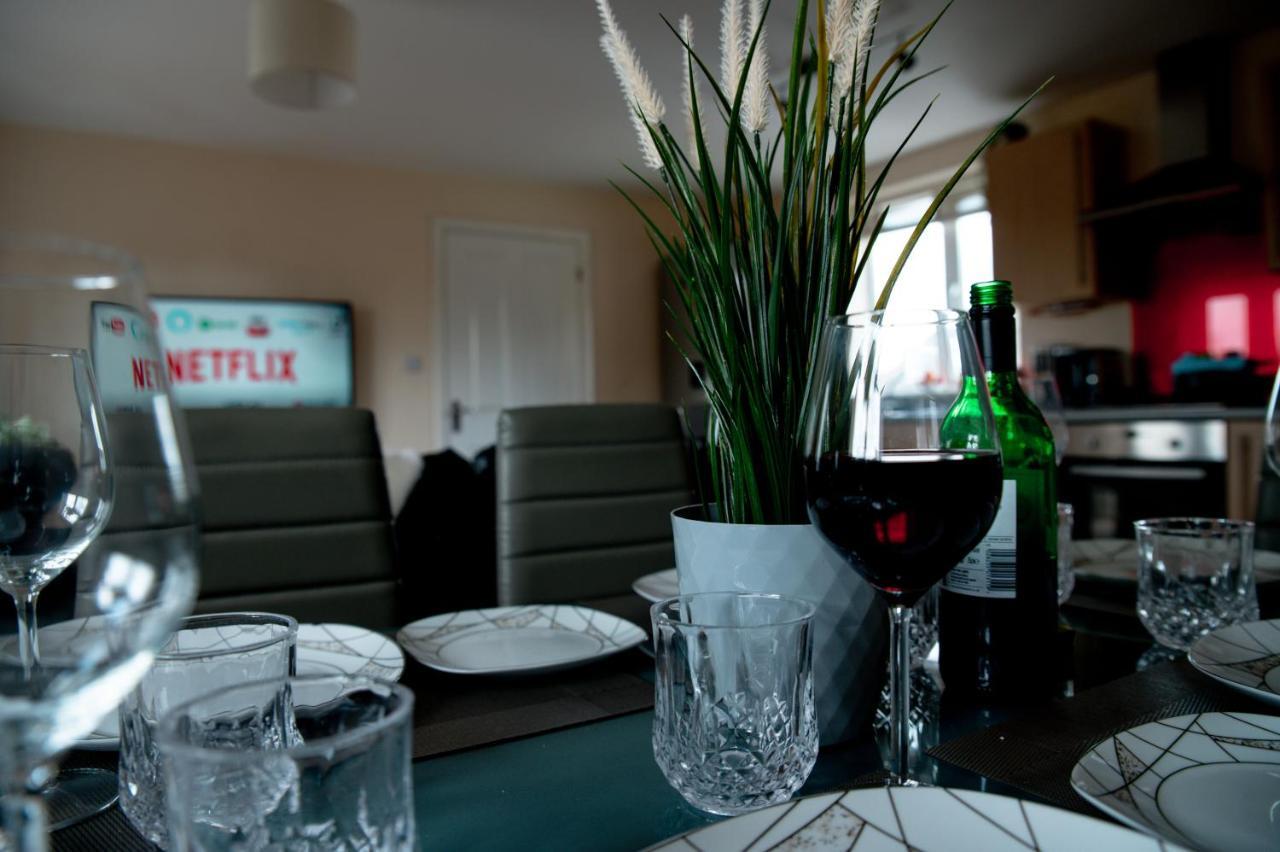Chichele House, Sleeps 8, Nr Rushden Lakes, Allocated Parking, Corporate Welcome Higham Ferrers Extérieur photo